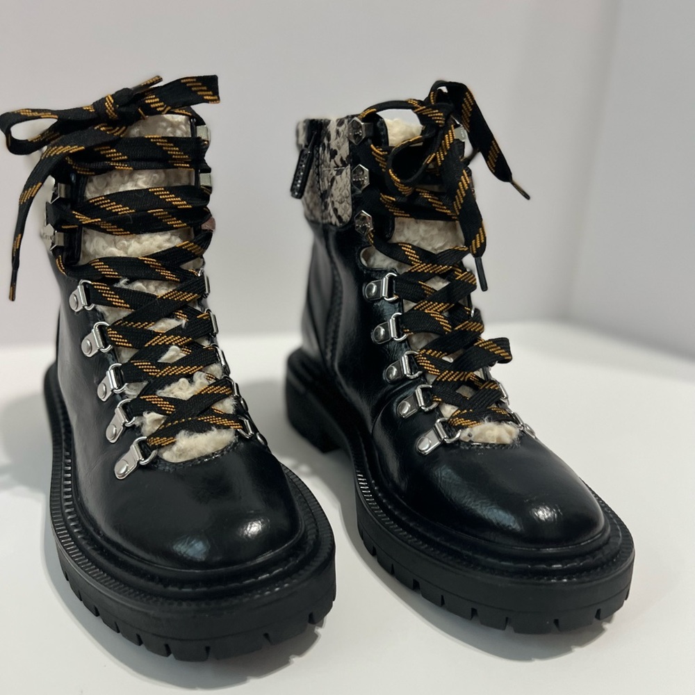 Circus by Sam Edelman Flora Lug Sole Black Furr Lace Up Ankle Boots Sz 6